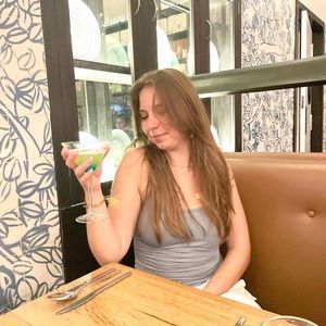 Meet your Posher, Cynthia